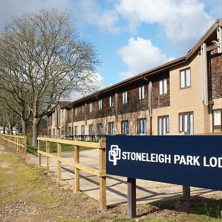 Stoneleigh Park Lodge Ashow Exteriör bild